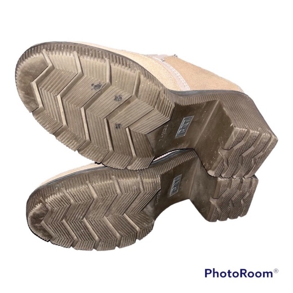 CAT Caterpillar Tan Suede Lug Sole Shoes - Picture 7 of 15